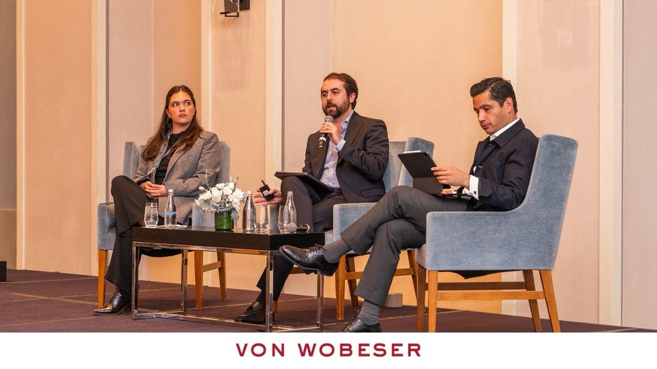 Seminar speakers during the panel